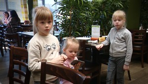 VIDEO: Príbeh rodiny z Ukrajiny, ktorej vedľa domu vybuchla bomba