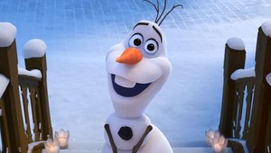 Disney vytvára nový seriál o snehuliakovi Olafovi, ktorý má prinútiť deti zostať doma!