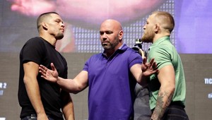 McGregor prekvapil - slová plné pokory a uznania rivalovi