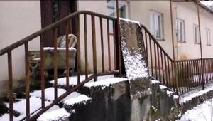 Muž zomrel v opustenej budove, kde býval. Tri dni ho nik nevidel