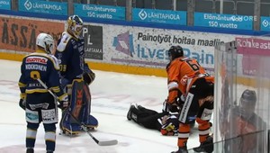 Zásah pukom rozhodcu pripravil o sedem zubov