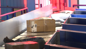 Americké clá komplikujú tranzit tovarových zásielok do USA