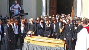 Posledné zbohom priateľovi. S Bianchim sa lúčili aj Grosjean a Massa