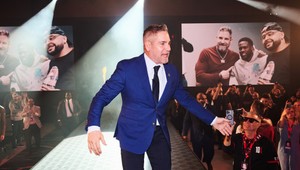 Miliardár Grant Cardone, ktorý  je vo svete vnímaný ako business ikona, príde na Slovensko. Na konferencii odovzdá svoje KNOW HOW!