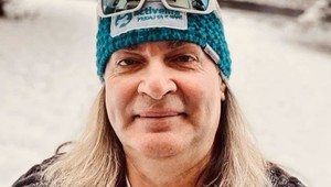 Braňo Mojsej ukázal, ako sa na VÝCHODE čistia koberce: „VYTREPAC jak ženu po rici a HOTOVO!“