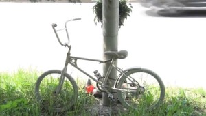 Obžalovaný vodič, ktorý smrteľne zrazil chlapca na bicykli v Nitre, sa súdu nedožil