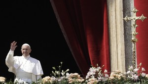 Pápež pri veľkonočnom posolstve prosil o mier na Blízkom východe