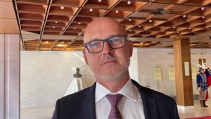 Kritika vedenia rezortu školstva pokračuje: Prídeme o miliónové dotácie, obviňuje Gröhling