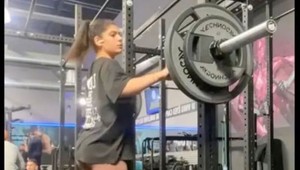 Ľudia na ňu pozerali s otvorenými ústami: Neuveríte, v čom prišla do fitka táto žena!