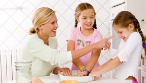 Nemecko chce cudzincom zosekať prídavky na deti. Týka sa to aj Slovákov