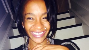 Dcéra Whitney Houston je v umelom spánku, dýchajú za ňu prístroje