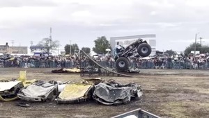 Šou skončila tragédiou: Monster truck vrazil do davu a zabil 3 ľudí vrátane jedného dieťaťa