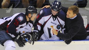 Slovan z minitripu s bodom, tréner Čada so stehom na lakti