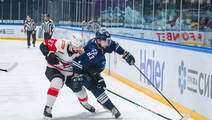 Rušný týždeň Martina Bakoša v KHL: dva góly aj zhodené rukavice