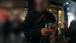 Mladík sa preukázal občianskym preukazom vytvoreným pomocou AI. Po odhalení utiekol