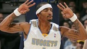 Rozohrávač Denveru Smith za "oddychom" na mesiac do väzenia