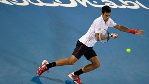 Djokovič zavŕšil čistý hetrik na exhibičnom turnaji v SAE