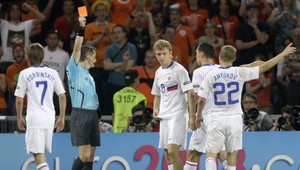 V parlamente priškrtili Micheľovi peňaženku