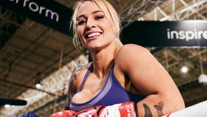 Namiesto boxerských výkonov všetci sledujú jej veľké kozy: Športovkyňa je zatrpknutá