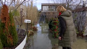 Rieky sa v posledných dňoch nezmestia do korýt. Ľudia na juhu Slovenska ratovali majetky