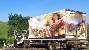 Tragické ráno na východe Slovenska. Zrážka kamiónu s dodávkou si vyžiadala tri obete