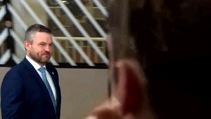 S blížiacimi sa voľbami sa zaťahuje aj politické nebo. Blesky lietajú ako v opozícii, tak v koalícii