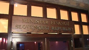 Obce a mestá míňajú viac, blížia sa komunálne voľby