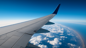 Prečo lietadlá lietajú tak vysoko? Nie je to kvôli výhľadu