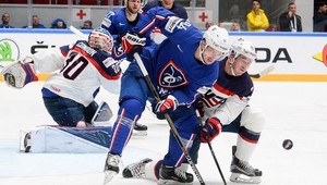 Američania sa polovicu duelu trápili, Francúzi ale bez bodov