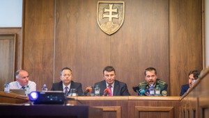 Výpoveď exšéfa finančnej správy Františka Imreczeho, ukazuje na tajné stretnutia na úrade vlády počas vlády Roberta Fica