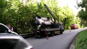 Nehoda v čase dopravnej špičky: Za volantom havarovaného auta sedel muž s viac ako štyrmi promile