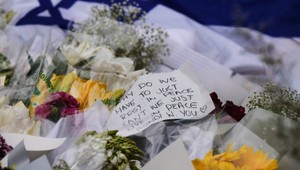 Rodiny obetí streľby na pláži v Sydney žiadajú federálne vyšetrovanie antisemitizmu