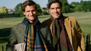 Drake’s svojou najnovšou kolekciou prinavracia atmosféru britských univerzít