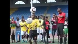 Dvanásťročný chlapec vytvoril žonglérsky svetový rekord