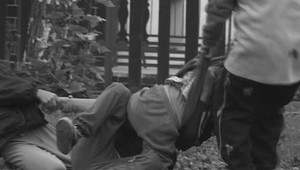 Prepad! Mladíka napadli a okradli