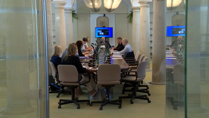 Poslanecké návrhy spojili zamestnávateľov a odborárov. Stačilo, odkazujú poslancom