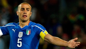 Cannavarovi hrozí väzenie. Porušil zákaz a išiel si zaplávať do svojej vily