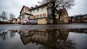 Turisti si pomýlili utečenecký tábor s hostincom, migranti ich nakŕmili zadarmo