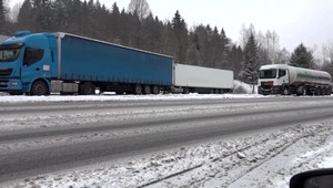 Výstraha pred vetrom aj lavínami