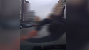 VIDEO: Kamera zachytila hrôzostrašný incident. Chlapec (11) vbehol priamo pred auto