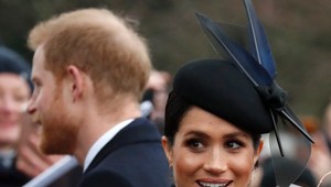 Kráľ Karol III. sa desí predmanželskej zmluvy Harryho a Meghan! Jednostranne výhodná!