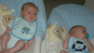 Lekár odrodil za 24 hodín štyri páry dvojičiek