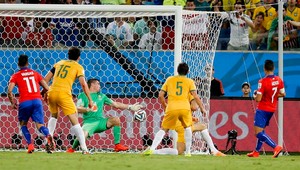 Čile sa s Austráliou natrápilo, vyhralo však 3:1