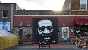 Začal sa súdny proces s Derekom Chauvinom, obvineným z usmrtenia Georga Floyda