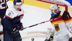 Hetrikom Réwaya Slováci do štvrťfinále, Čechov zachráni výhra nad Ruskom