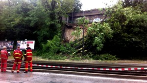 Pri bratislavskom PKO sa zosunul svah