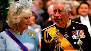 Kráľovná vyhrala! Princ Charles sa bude rozvádzať!