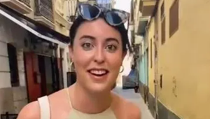 Myslela si, že si v Zare kúpila najkrajšie dovolenkové šaty, no potom prišiel poriadny šok: Máte ich aj vy doma?