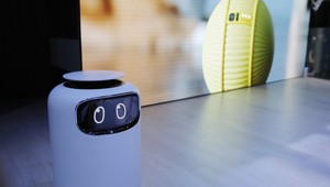 Záujem o technológie budúcnosti rastú. Musíme sa posunúť o level vyššie, vysvetľuje počítačový vedec Martin Spano