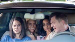 Funguje ľudské telo lepšie, keď má istú hladinu alkoholu? To skúmajú 4 učiteľky v novej komédii!